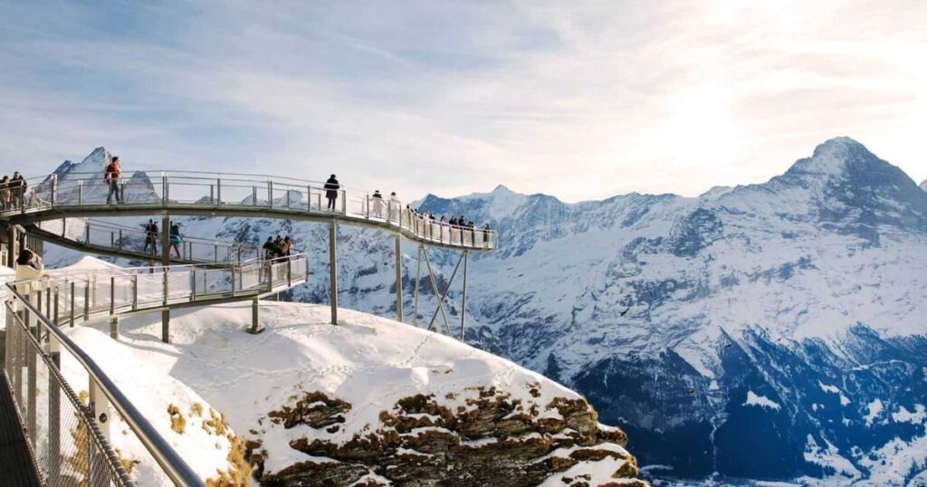  Grindelwald – Scenic Skiing in the Heart of the Jungfrau Region