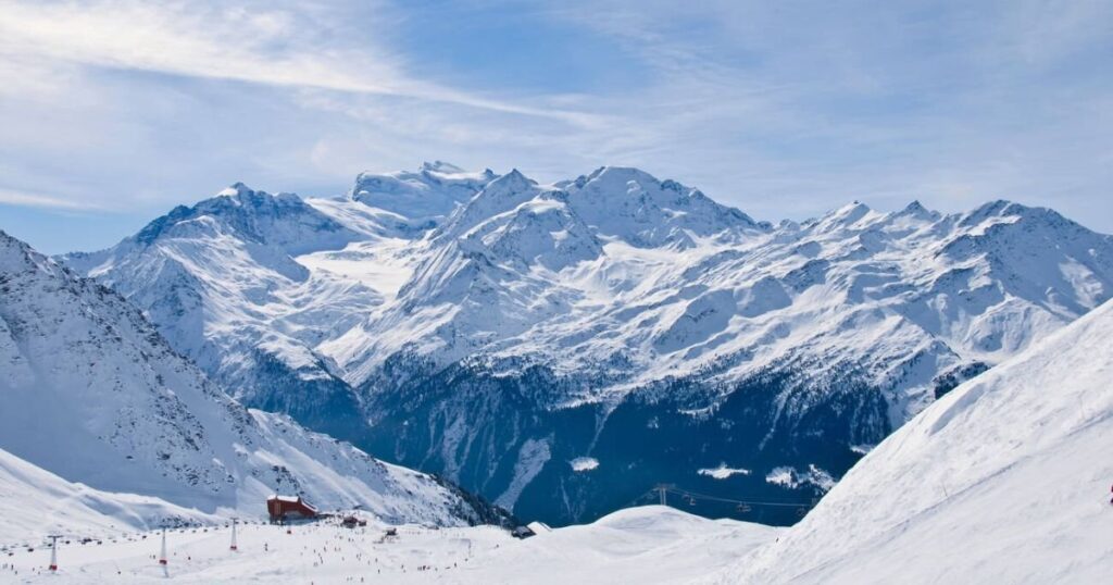 W Verbier – Contemporary Luxury in the Heart of Verbier’s Thrilling Terrain